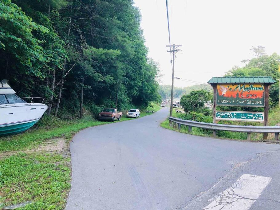 Cabin At The Cove At Watauga Lake Butler Exterior foto